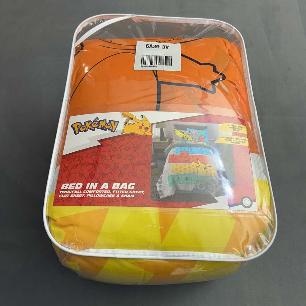 Pokemon Battle Squad Twin/Full Bed in a Bag Comforter and Sheet Set
